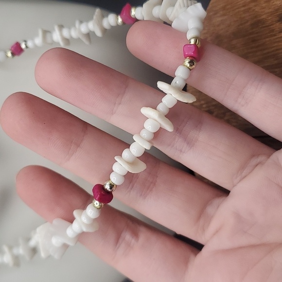 Puka chip shell necklace N3011 - Picture 2 of 3